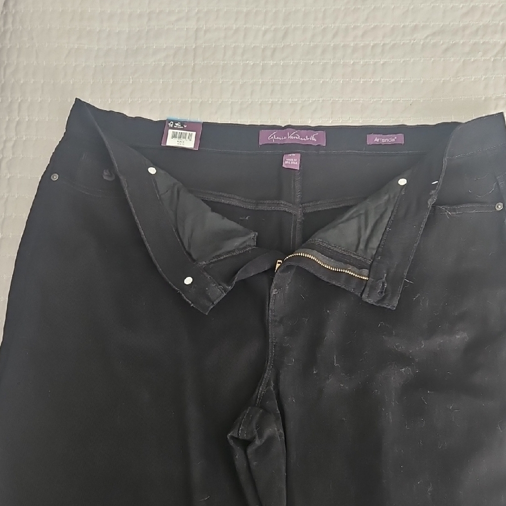Gloria Vanderbilt Black Jeans